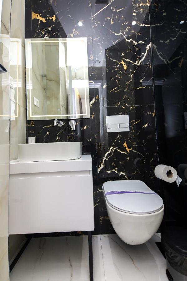 N Hotel City Center By Noshi Tirana Eksteriør billede